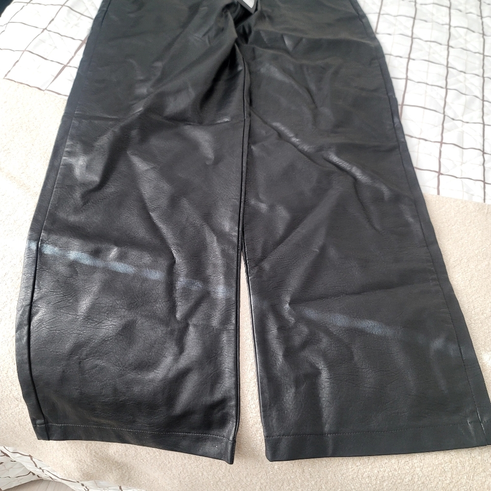 NWT White Fox Boutique "Bring The Style" Wide Leg PU Pants - Size XL Y2k - Picture 13 of 17